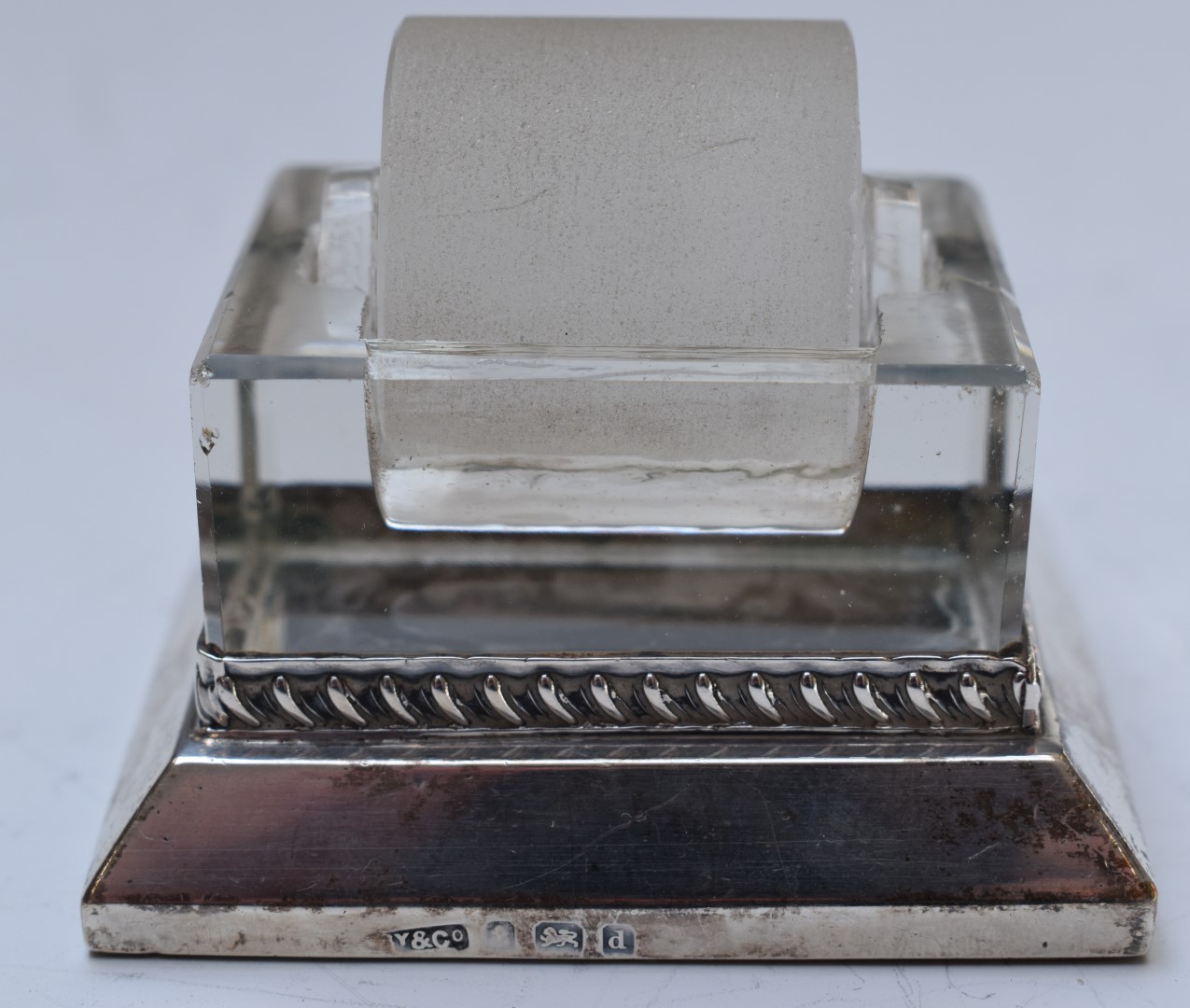 Edward VII hallmarked silver and cut glass stamp roller or wetter, having glass roller, in cut glass