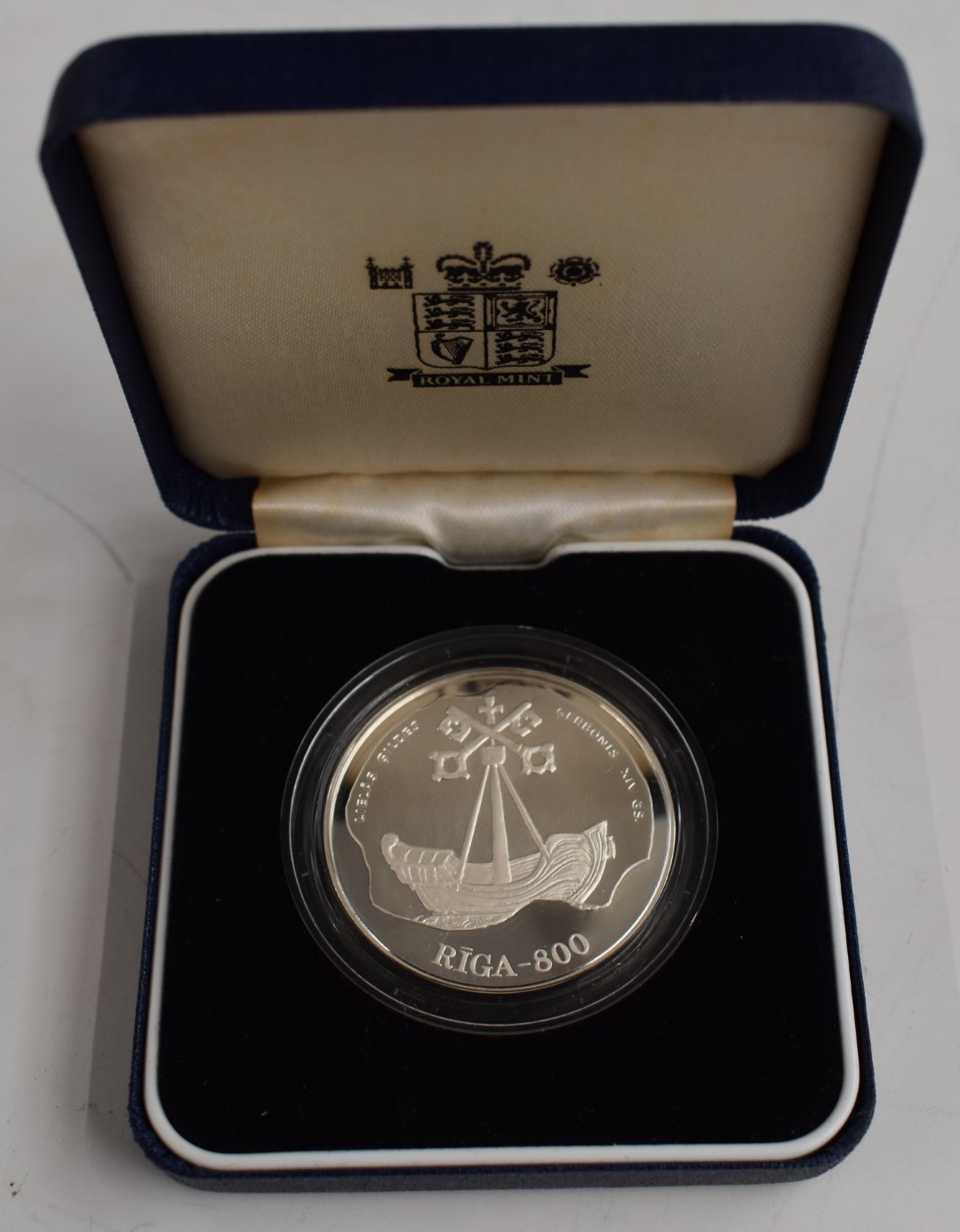 Latvia Republic History of Seafaring commemorative silver 10 Latu coin, with certificate in original