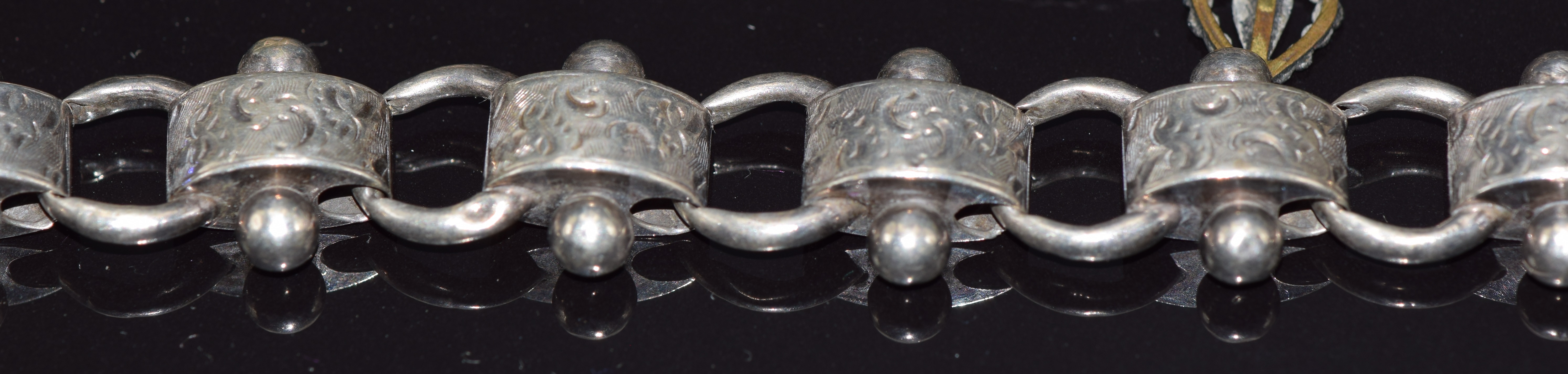 A collection of Victorian silver jewellery including bracelet, brooch depicting a swallow ( - Image 4 of 4