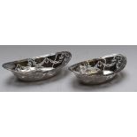 Pair of Edward VII hallmarked silver bon bon dishes with pierced decoration, Sheffield 1907, maker
