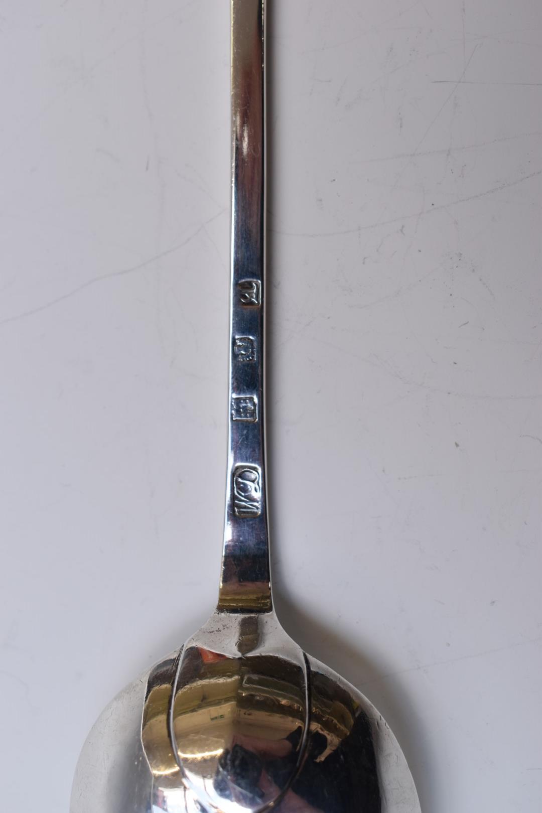 Georgian Scottish Onslow pattern hallmarked silver basting spoon, Edinburgh 1773, maker William - Image 3 of 3