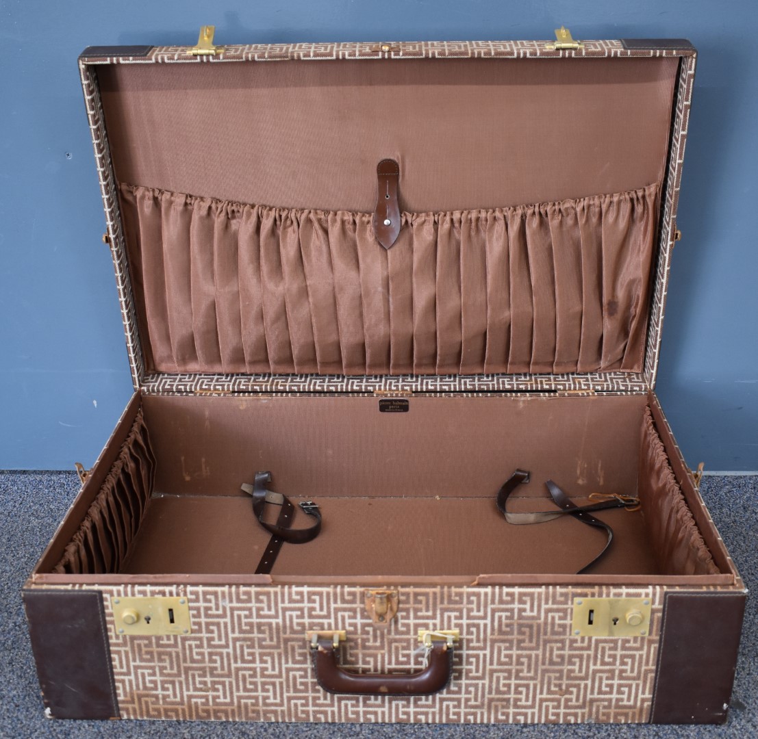 Vintage Pierre Balmain designer set of three graduated suitcases, the largest W71 x D46 x H21cm - Image 2 of 4