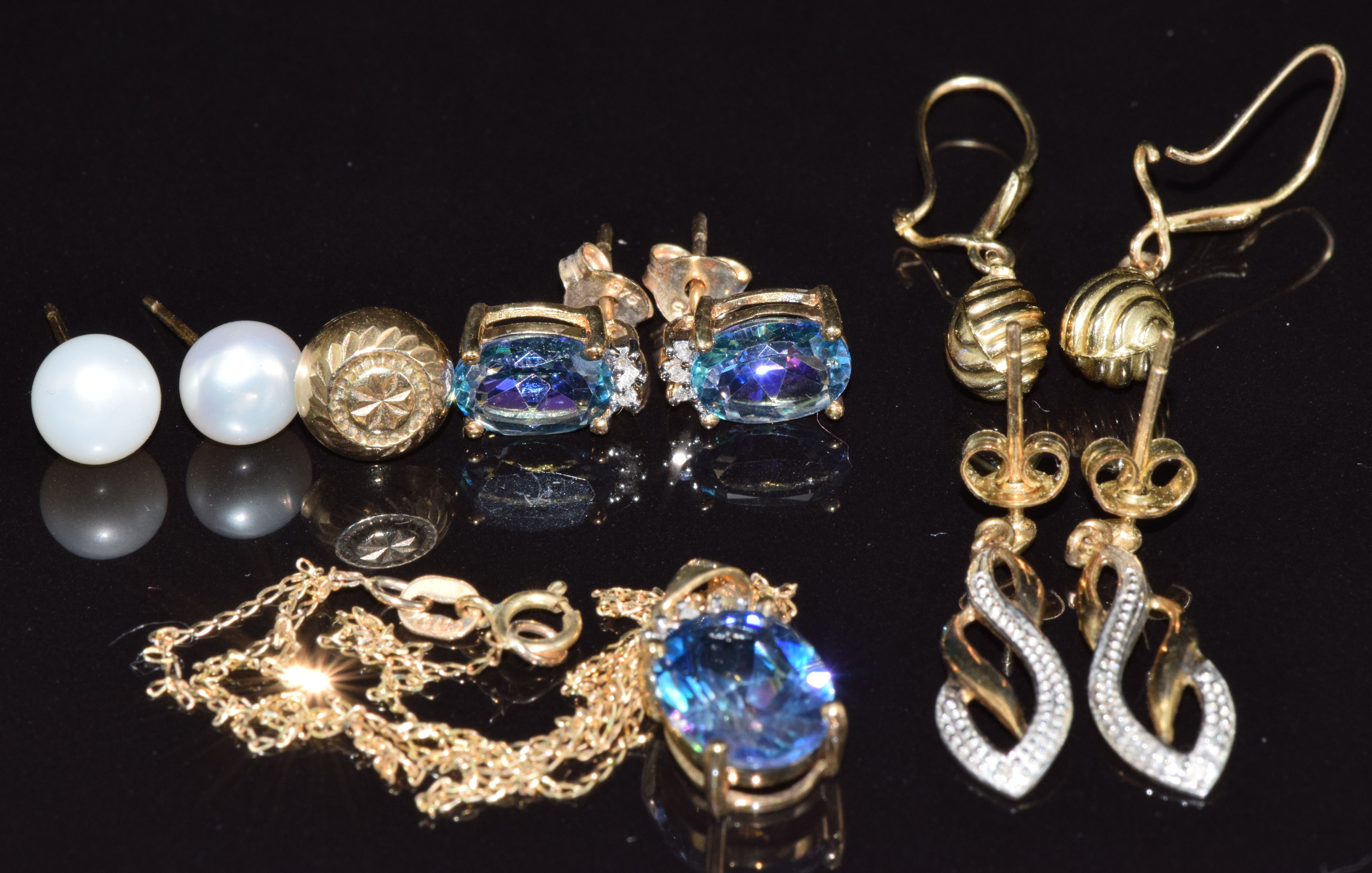 A 9ct gold necklace and earrings set with mystic topaz, three pairs of 9ct gold earrings and a - Image 2 of 2