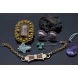 Victorian vulcanite brooch, pinchbeck brooch set with agate, amethyst pendant, silver earrings,