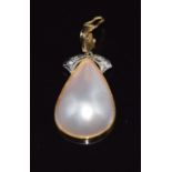 A 9ct gold pendant set with a pearl and diamonds, 3.4g