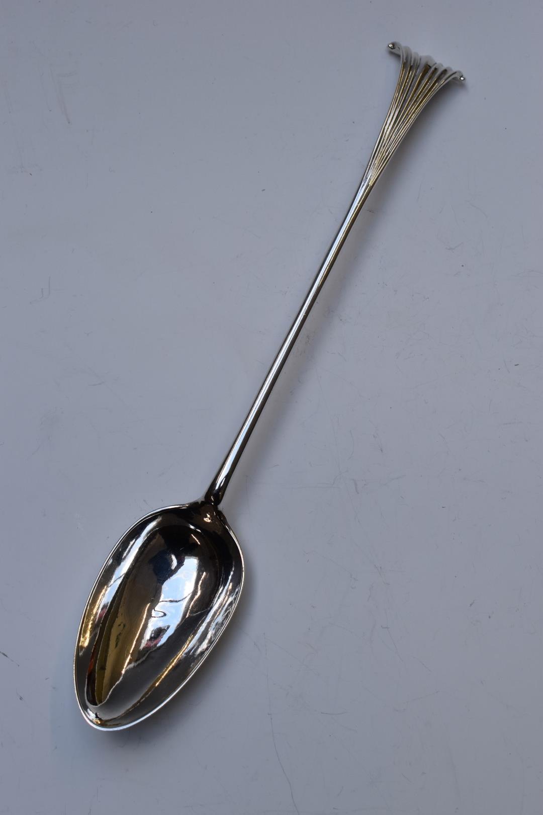 Georgian Scottish Onslow pattern hallmarked silver basting spoon, Edinburgh 1773, maker William