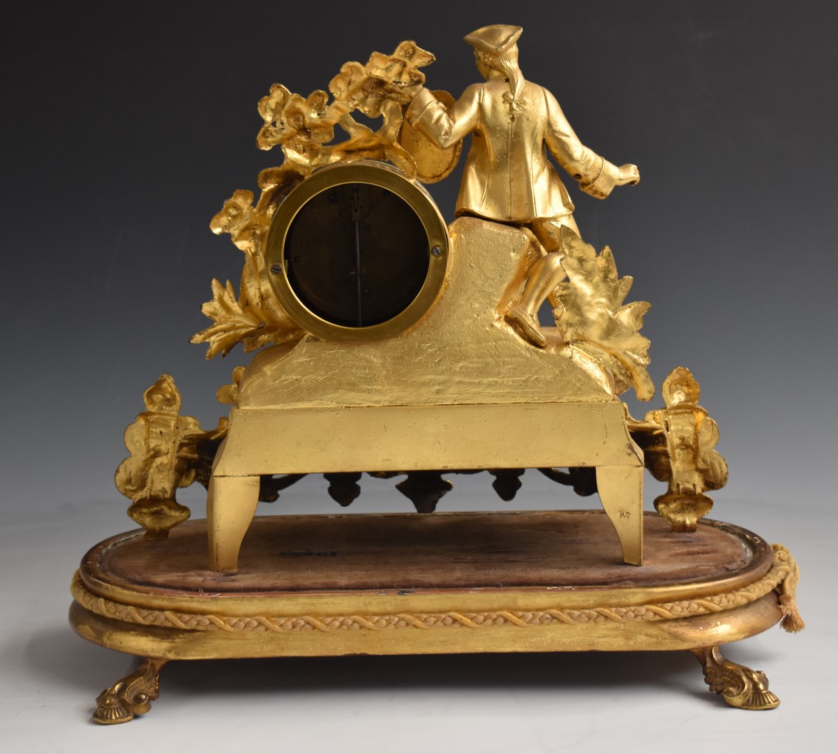 19thC French figural mantel clock featuring a seated artist, the 8cm enamelled dial marked Jay - Image 5 of 7