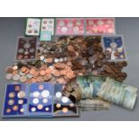 Sundry UK and overseas coinage and banknotes, George III onwards, some coin sets, modern crowns etc