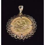 George V 1911 gold half sovereign in 9ct gold pendant mount, 5.8g