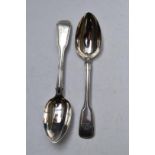 Georgian pair of hallmarked silver fiddle and thread pattern dessert spoons, London 1824, length