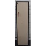 G&C gun cabinet with internal ammunition box, 40x26x151cm.