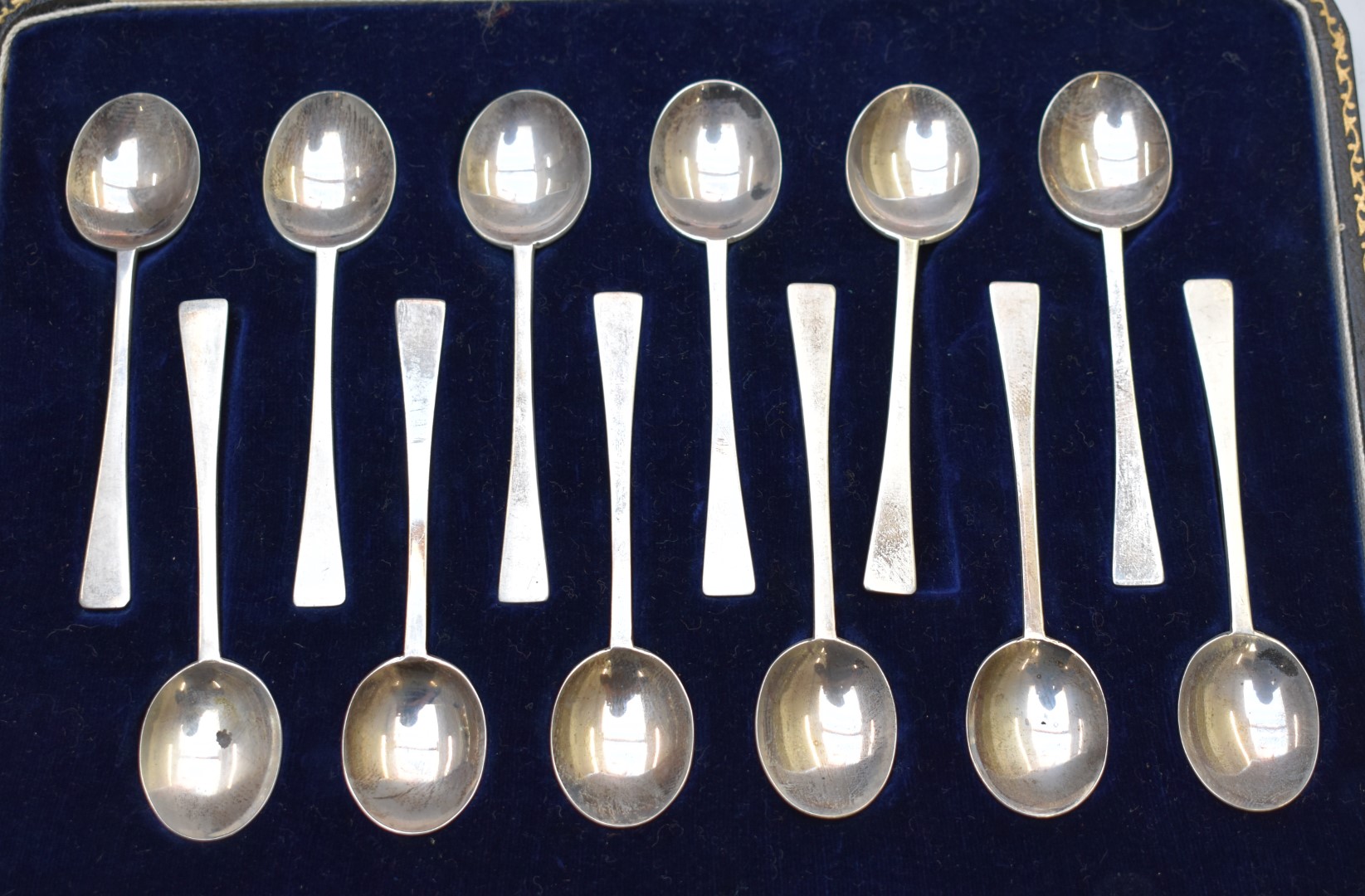 Three cased sets of hallmarked silver coffee or teaspoons, weight 198g - Image 2 of 6