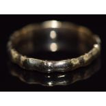 A 9ct gold ring , 2.3g, size Q