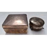 A hallmarked silver cigarette box, Birmingham 1904, maker Percy Whitehouse, width 10cm and a