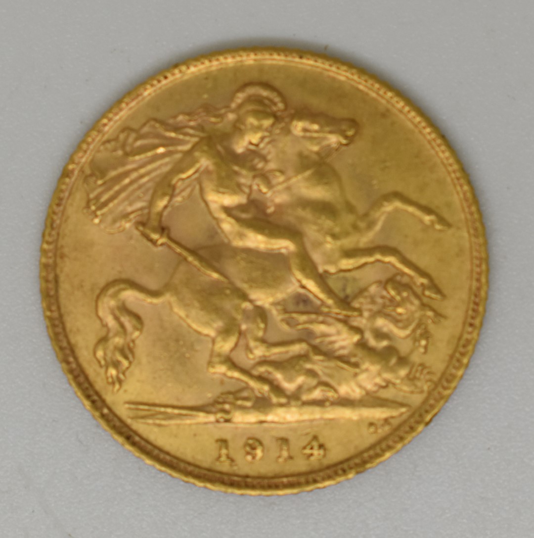 1914 George V gold half sovereign. - Image 2 of 2