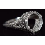 A platinum pierced ring mount, 3.3g, size I