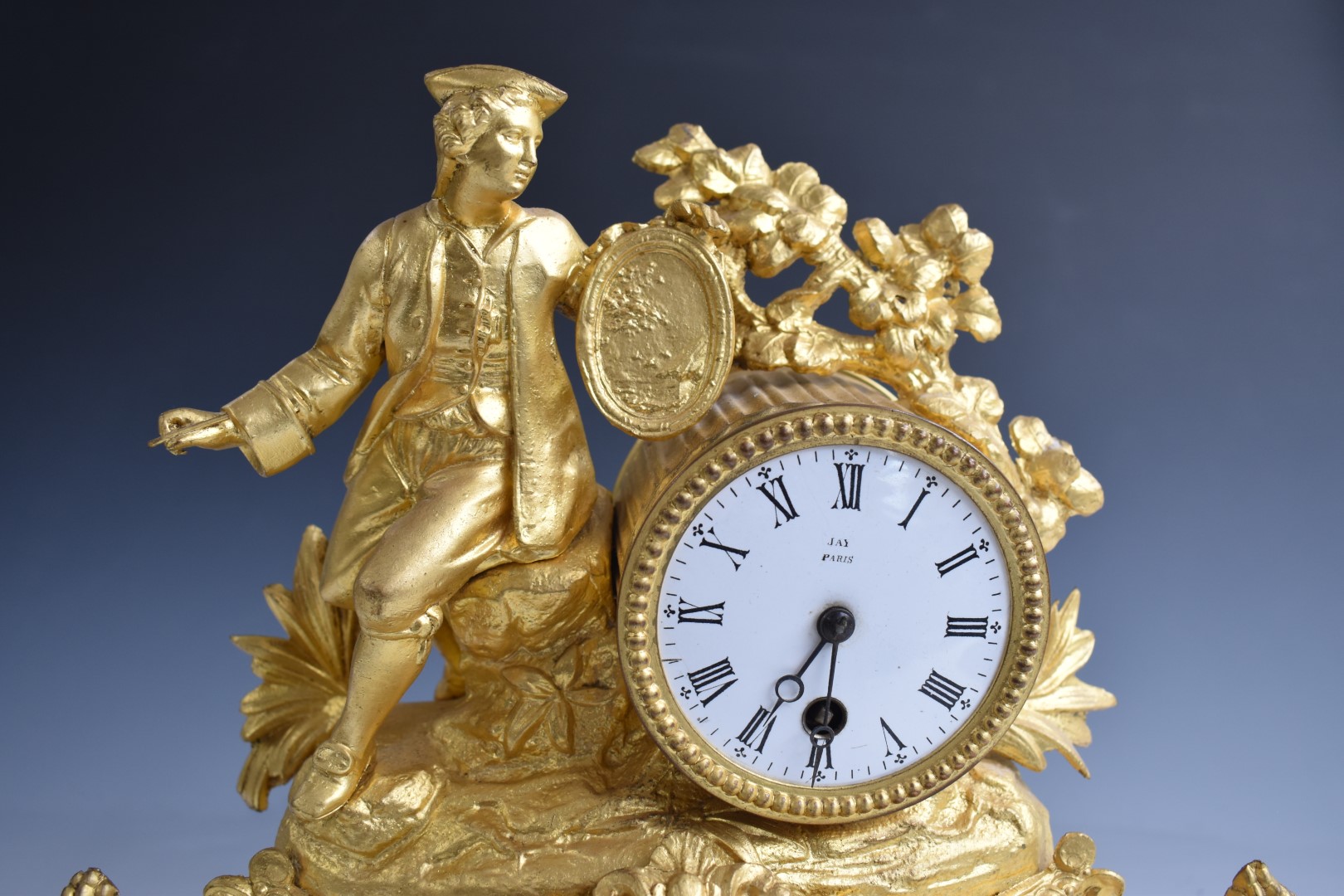 19thC French figural mantel clock featuring a seated artist, the 8cm enamelled dial marked Jay - Image 2 of 7