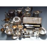 Silver plated ware including teaware, cutlery, knife rests, tankards, Elkington salt and pepper etc