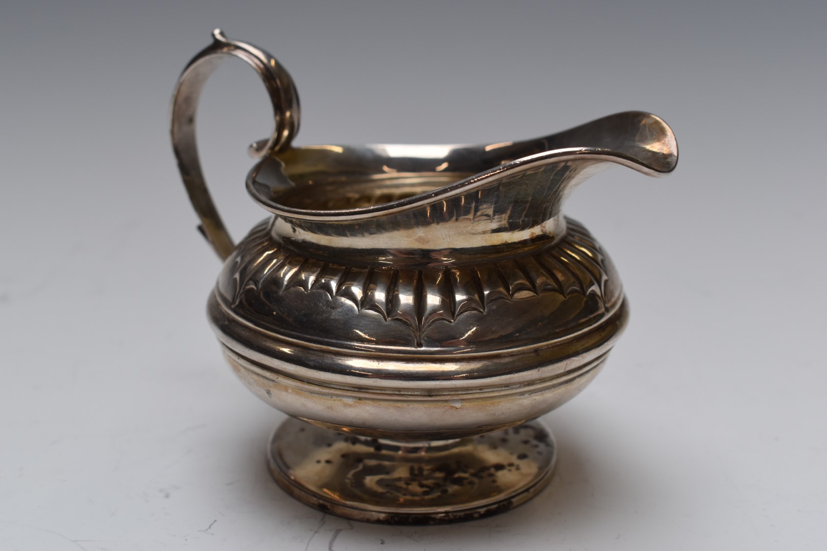 Georgian hallmarked silver pedestal jug London 1825, maker Charles Fox II, height 10cm, weight 163g - Image 2 of 3