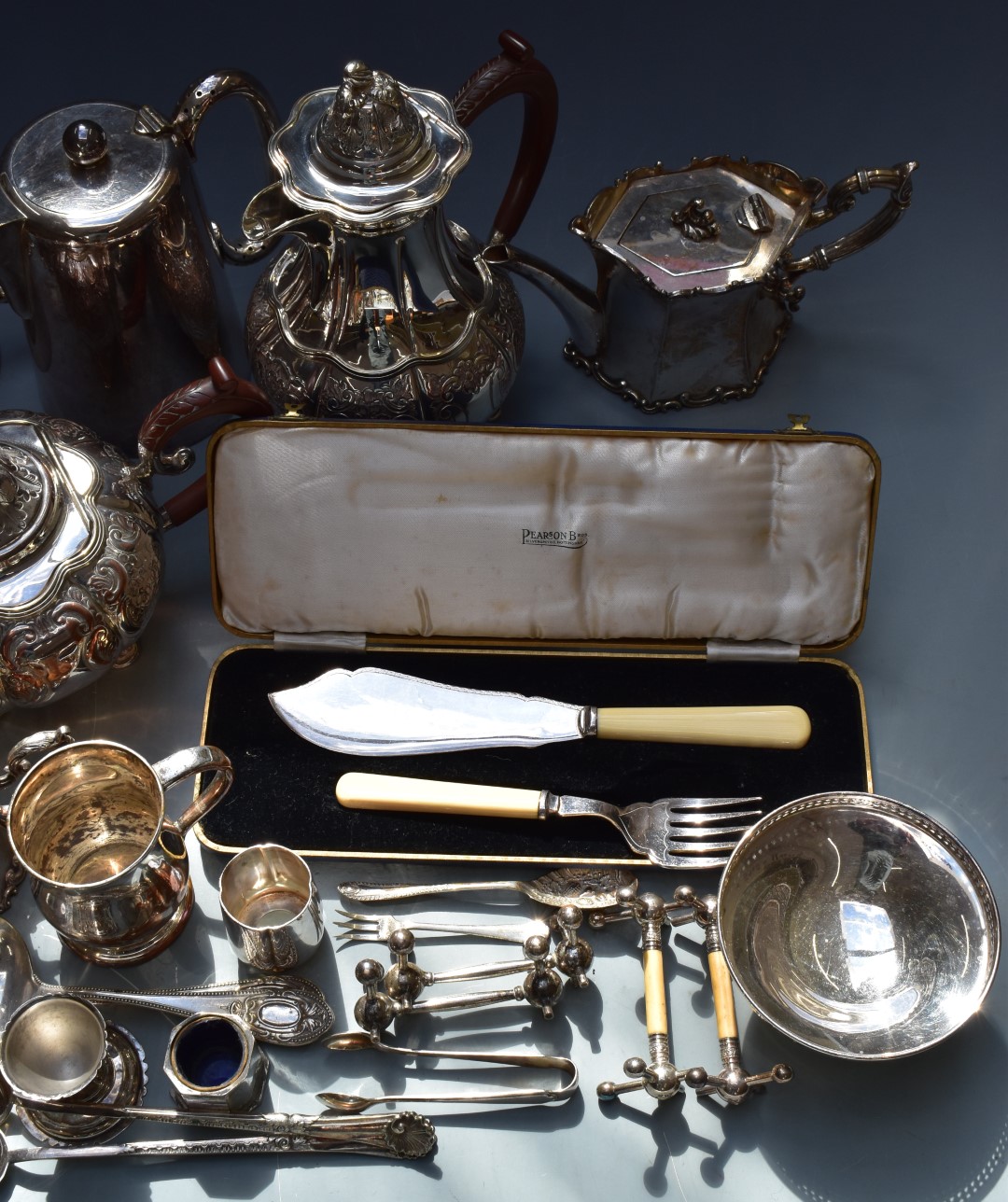 Silver plated ware including teaware, cutlery, knife rests, tankards, Elkington salt and pepper etc - Image 3 of 3