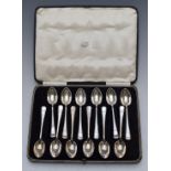 Cased set of twelve Art Deco hallmarked silver teaspoons, Sheffield 1932, maker Harrison