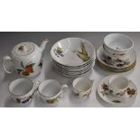 Approximately 115 pieces of Royal Worcester Evesham pattern tea, dinner and oven ware including