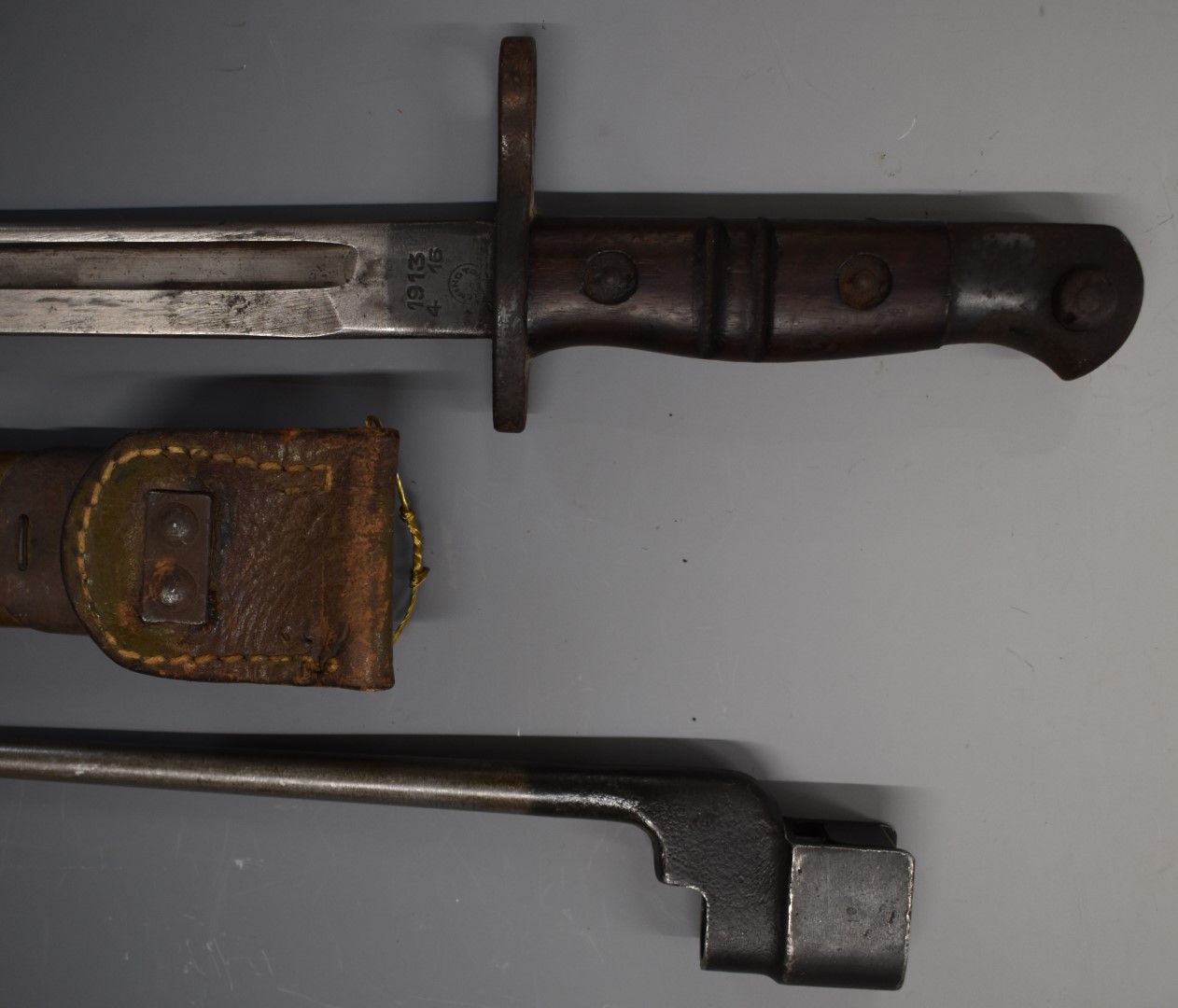 British 1913 pattern sword bayonet with good stamps to ricasso and Remington marker's stamp, 43cm - Image 5 of 9