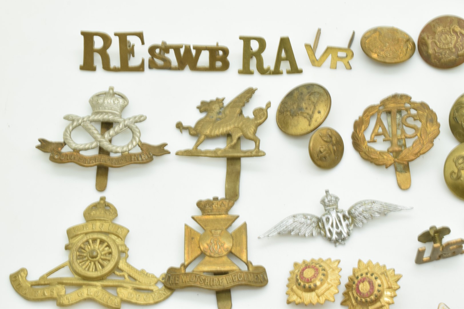 Collection of British Forces badges and buttons together with some civilian examples, including bi - Image 5 of 8