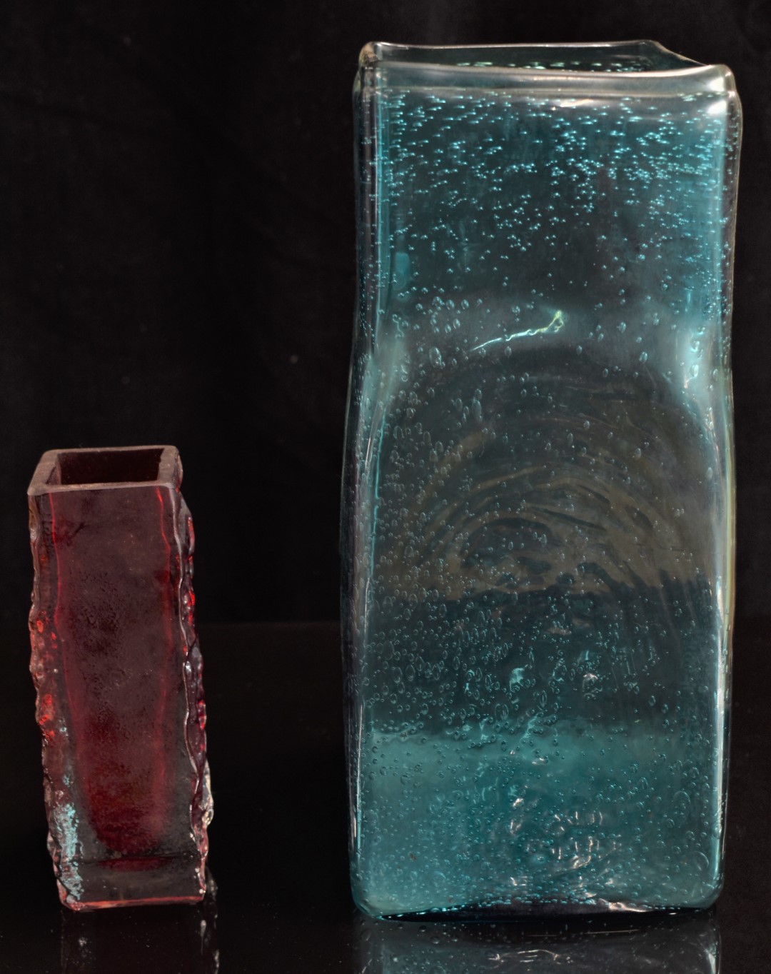 Whitefriars textured bark coffin vase in red together with a Whitefriars style vase in kingfisher - Image 2 of 2