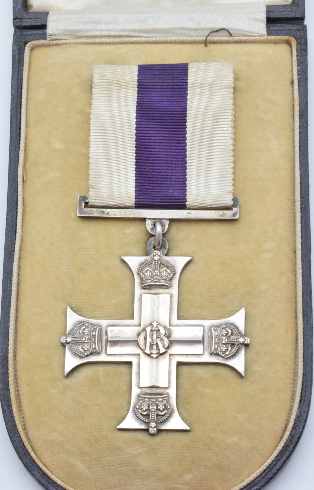 Military Cross Medal George V, unnamed with box