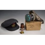 Royal Air Force Officer's cap with King's Crown badge, further badge, candlestick with an