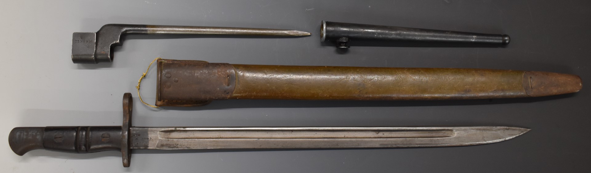 British 1913 pattern sword bayonet with good stamps to ricasso and Remington marker's stamp, 43cm