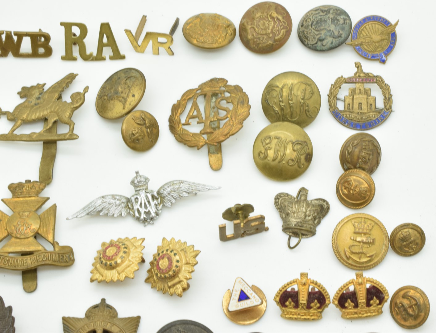 Collection of British Forces badges and buttons together with some civilian examples, including bi - Image 4 of 8
