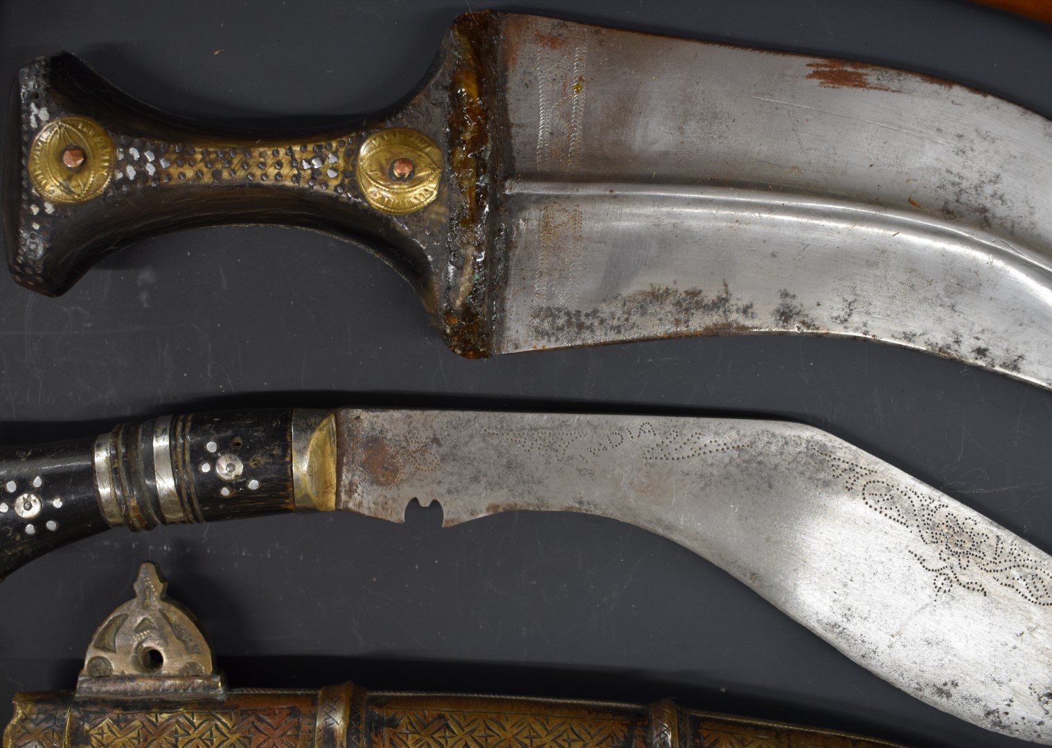 Six various knives / daggers including two oriental examples, kukri and a clasp knife, longest blade - Image 2 of 4