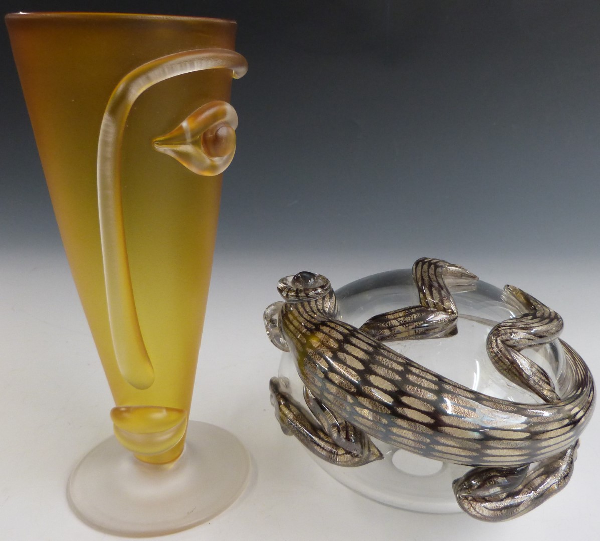 Blowzone glass 'face' vase in yellow from the Visage series, 20.5cm tall, and a Blowzone Gecko on