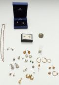 A silver curb link necklace, earrings, Swarovski earrings, 9ct gold earrings (3.2g), etc