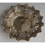 Victorian hallmarked silver bon bon dish with pierced, embossed and cast decoration, London 1895,