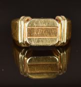 An 18ct gold bi-coloured signet ring, size W, 10.8g