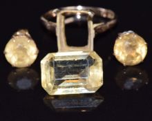 A 9ct gold ring set with a citrine and similar earrings, 4.9g