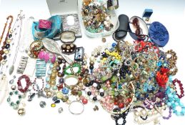 A collection of costume jewellery including vintage earrings, agate bracelet, Toledo bracelet,