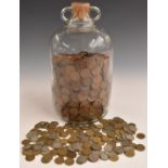 Approximately 2000 halfpennies, Victorian onwards, and a quantity of other coinage including silver