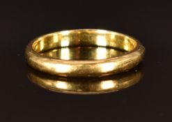 A yellow metal wedding band/ ring, size L, 1.6g