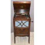 HMV c1920s wind up parlour gramophone in oak case, standing on flare end legs, W44 x D44 x H86cm