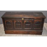 18th/19thC panelled oak chest or coffer, W157 x D58 x H73cm