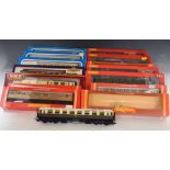 Fifteen Bachmann, Hornby and Airfix 000 gauge model railway coaches including Southern Rail,