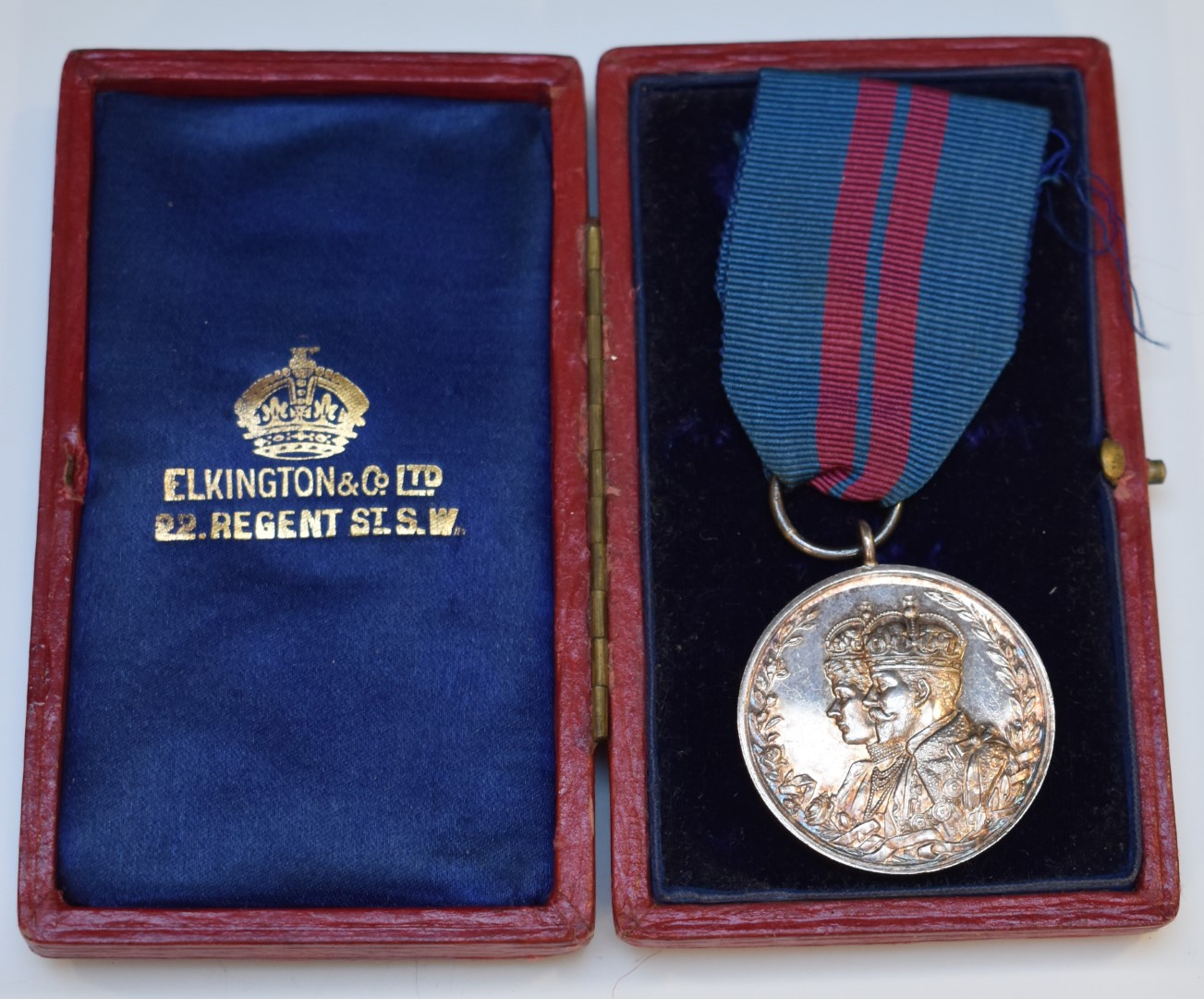 Eight commemorative Jubilee and Coronation medals including 1935 George V Jubilee Medal, 1953 - Image 8 of 11