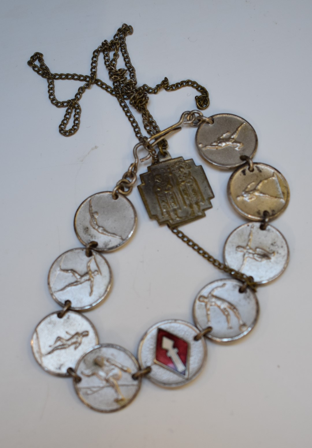 Small collection of badges including an early swastika, Scouts badge stamped silver to reverse, - Image 8 of 13