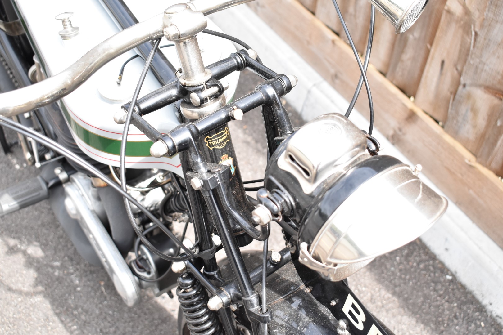 1925 Triumph model P 500cc side valve motorbike, registration number BF 6580 with V5c, in near - Image 7 of 19