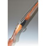Browning B25 A1 12 bore over and under ejector shotgun with engraved decoration, single trigger,