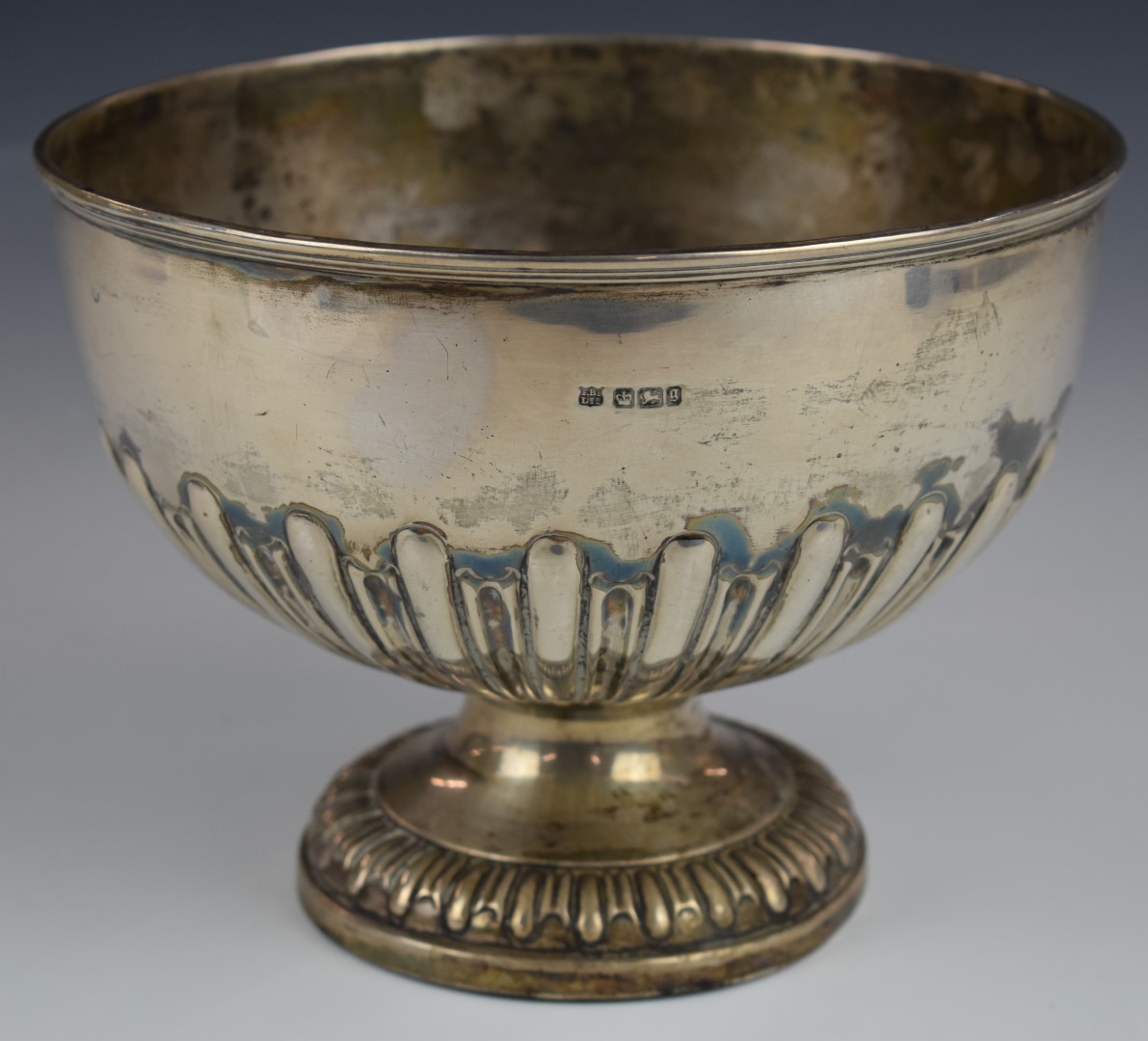 Victorian hallmarked silver rose bowl with reeded decoration, Sheffield 1900, maker Fenton - Image 3 of 4